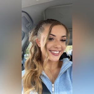 Meet your Posher, Ellie